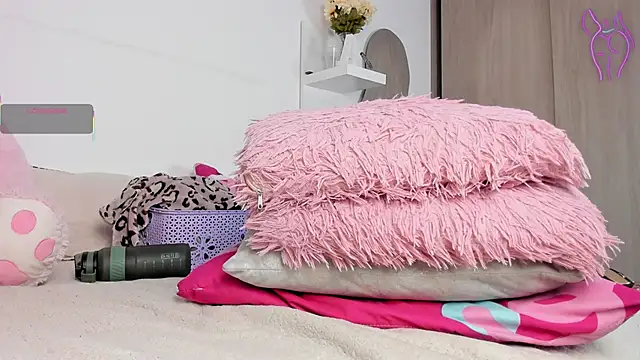 queen_antonella_oficial - Queen_Antonella_Oficial's free webcam - UK Sex Cams