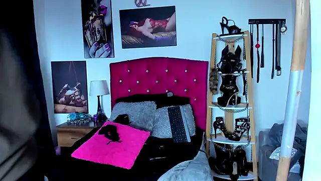 IsabellaMasoch webcam