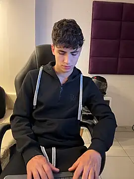 AdrianRinaldi webcam