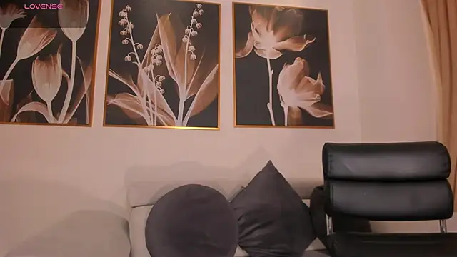 IsabellaMoreau webcam