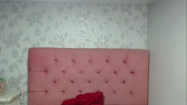 CarolineBrunx webcam