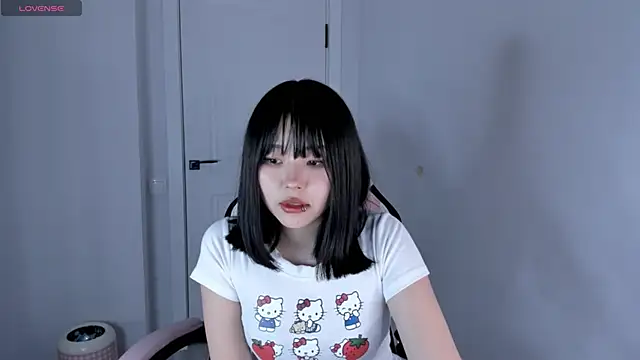 hee_young11 - Hee_young11's free webcam