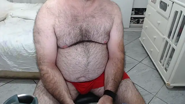 mysterbearmg (Ask my age) - CUM IN PUBLIC