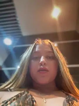 lunablossom_ - Lunablossom_'s free webcam