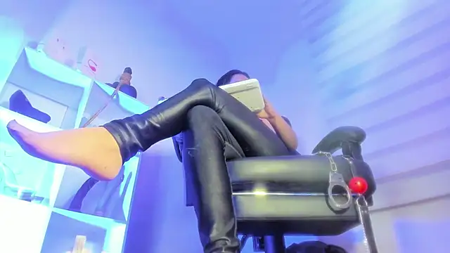 charlotte_joliedart - Charlotte_joliedart's free webcam