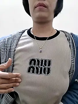 love_sexy090 - Love_sexy090's free webcam