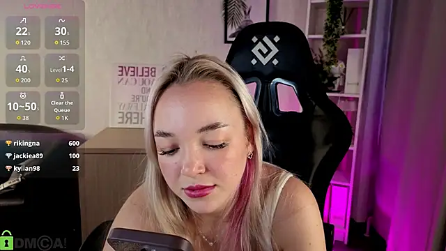 Christy_Little webcam