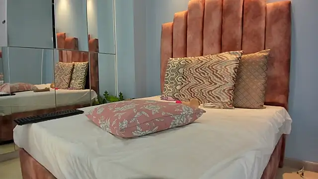 lou_rosse_ - Lou_rosse_'s free webcam