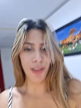 Elianasuarezz webcam