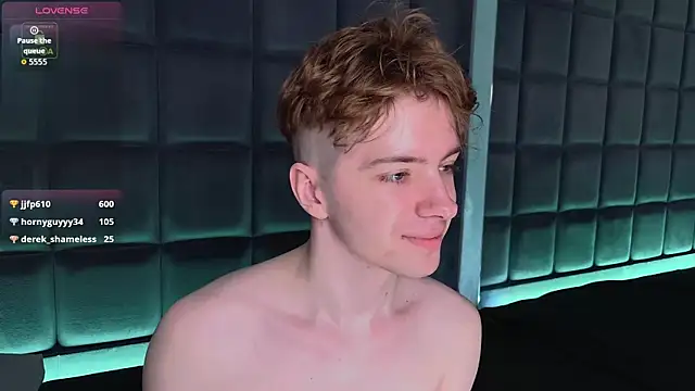 paul_holt (M twink) - Ass close to cam