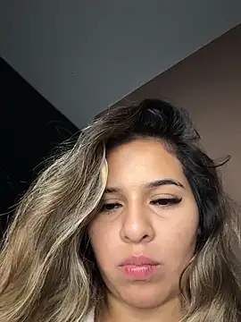 Webcam Model (itsdanividarte) is live