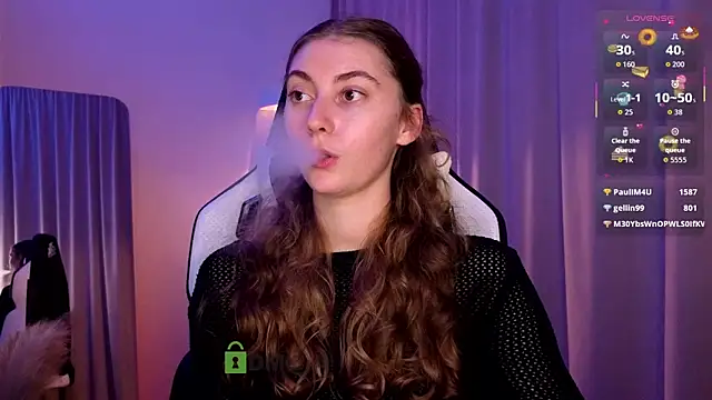 lady_curls webcam