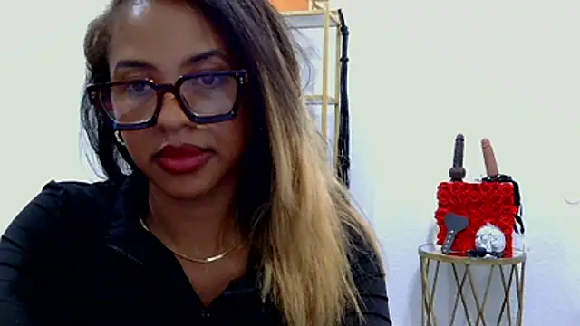 BrookeBanks webcam stripchat model stream image