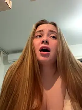 denimilkyyyyy - DeniMilkyyyyy's free webcam