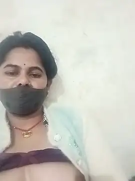 julee-740 - JULEE-740's free webcam