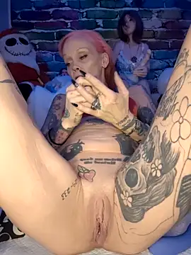 Webcam Model (MommyMisfit)  is live.Free join now!