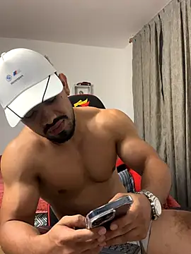 Ezzio_Scolaro webcam