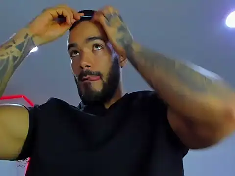 Alexander_Martines live cam screenshot male on Pron.Webcam – Live Webcams & Adult Chat