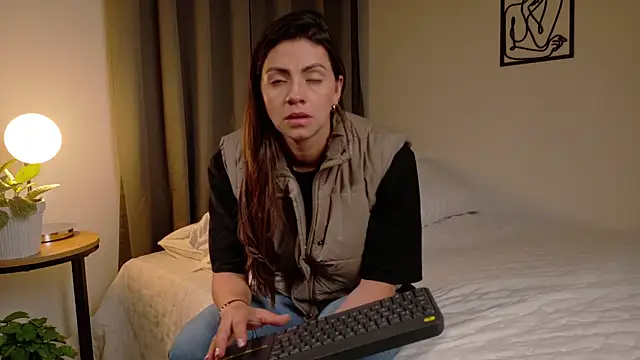 selenenova - SeleneNova's free webcam