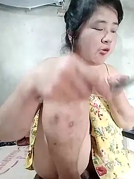 bigboobs186 - BigBoobs186's free webcam