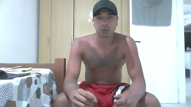 JUNINHOLEKEJR webcam