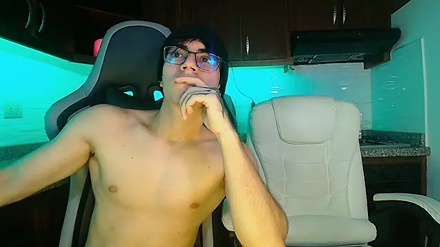 chris_evans27 - Chris_evans27's free webcam