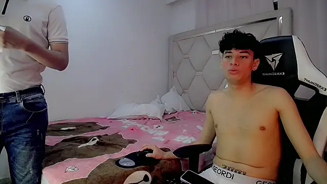 THE_VIPS_TWINK webcam