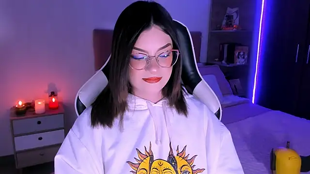 ophelianarose33 - OphelianaRose33's free webcam