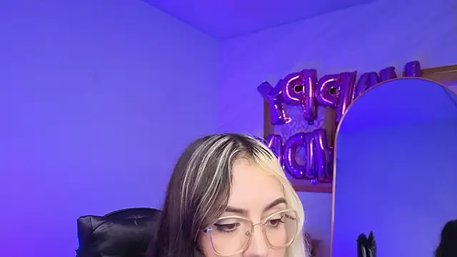 hela_v - Hela_v's free webcam