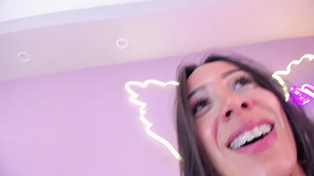 tinnymonroe - Tinnymonroe's free webcam