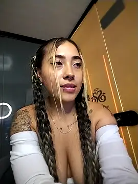 ManuelaVeelez webcam