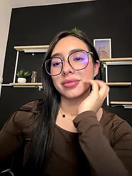 Webcam Model (isabella_jade)  is live.Free join now!