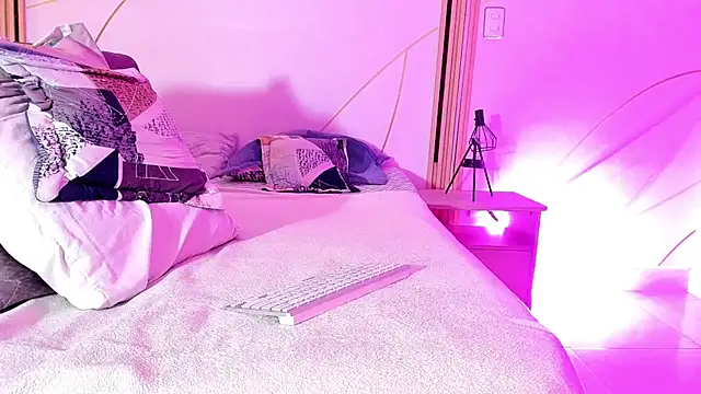 CheryHandsome webcam