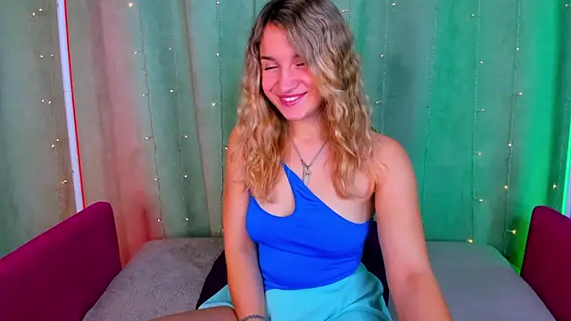 milka_blond - Milka_Blond's free webcam