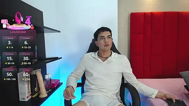 cady_hot (M young) - dance naked