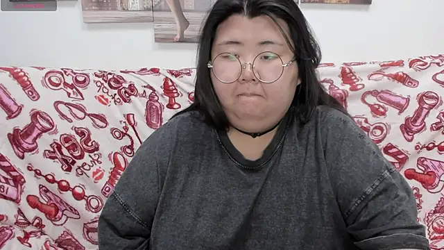 nadine_asian - Nadine_asian's free webcam