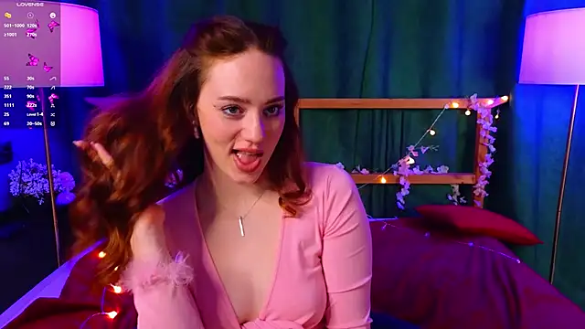 stacywatts - StacyWatts's free webcam