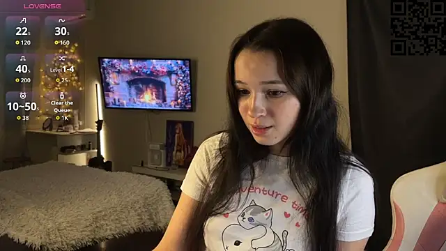 ella_simons webcam
