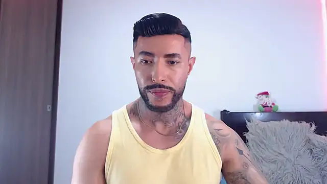 andrea_de_lucaa webcam