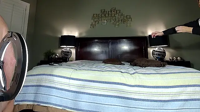 Hornylouisewil webcam