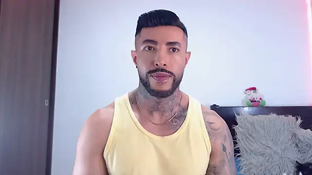 andrea_de_lucaa webcam