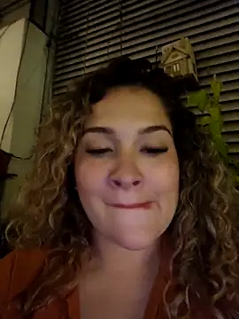 Sara_smiiith211 webcam