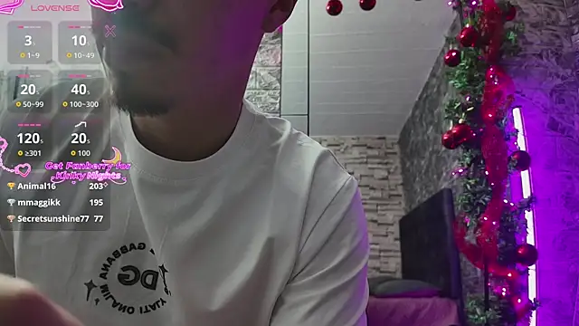 Rich_Couple_69 webcam