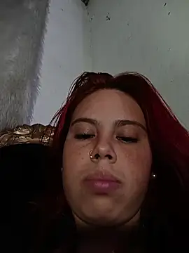 aurora_sky11 - Aurora_sky11's free webcam