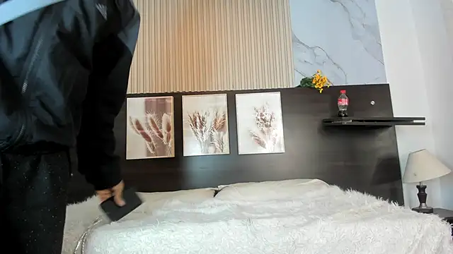 nahomy_james25 - Nahomy_james25's free webcam - UK Sex Cams