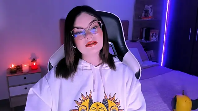 OphelianaRose33 webcam