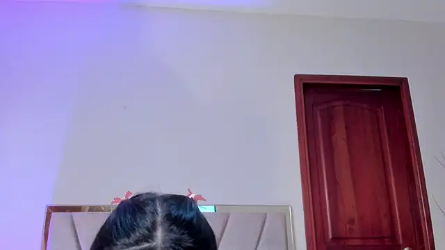 SerenaAveline webcam