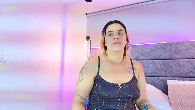 Dakota_Megan_69 webcam