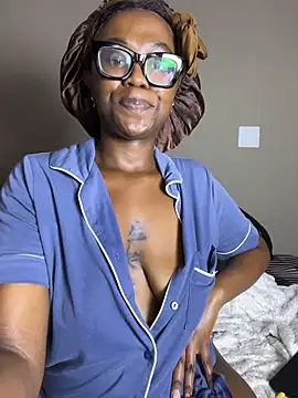 moonzy77 - Moonzy77's free webcam