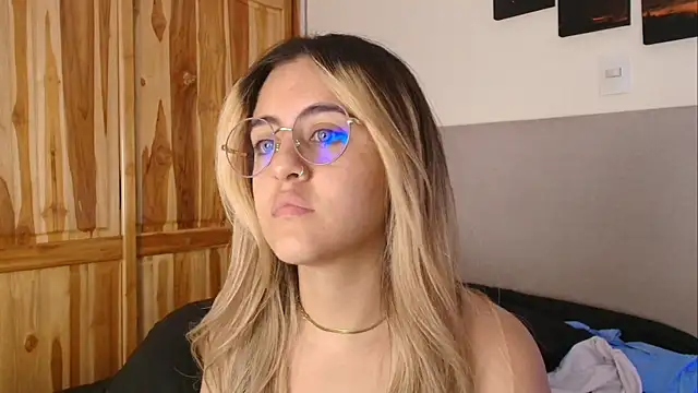 marymoon_ - MaryMoon_'s free webcam